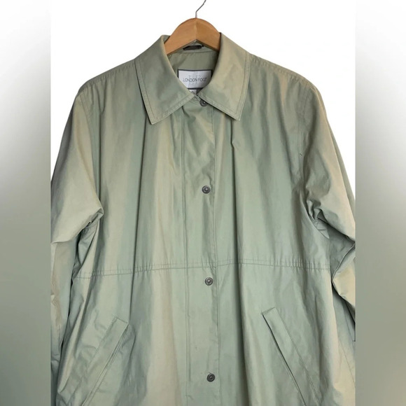 London Fog Light Green Women’s Trench Coat Detachable Hood Medium Raincoat Long - Picture 2 of 12